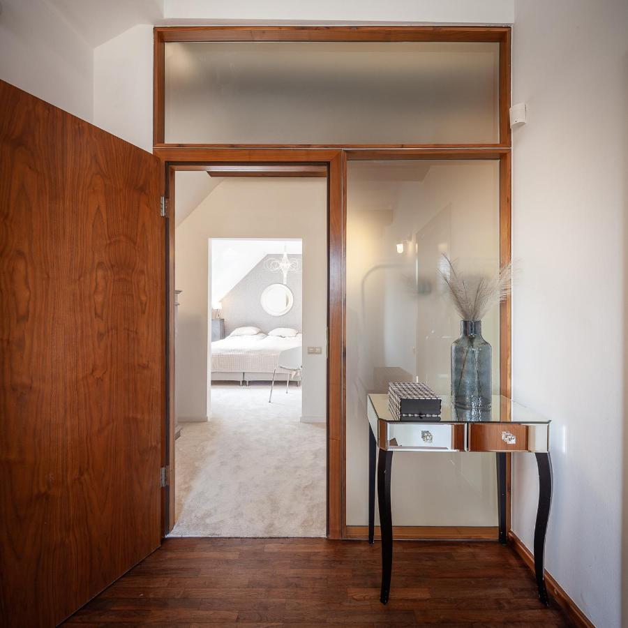 סופרון Silver Willow Luxury Apartment מראה חיצוני תמונה
